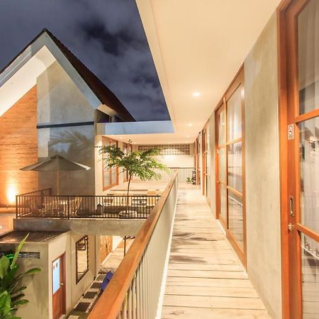 The Jero 18 Kuta Guest House エクステリア 写真