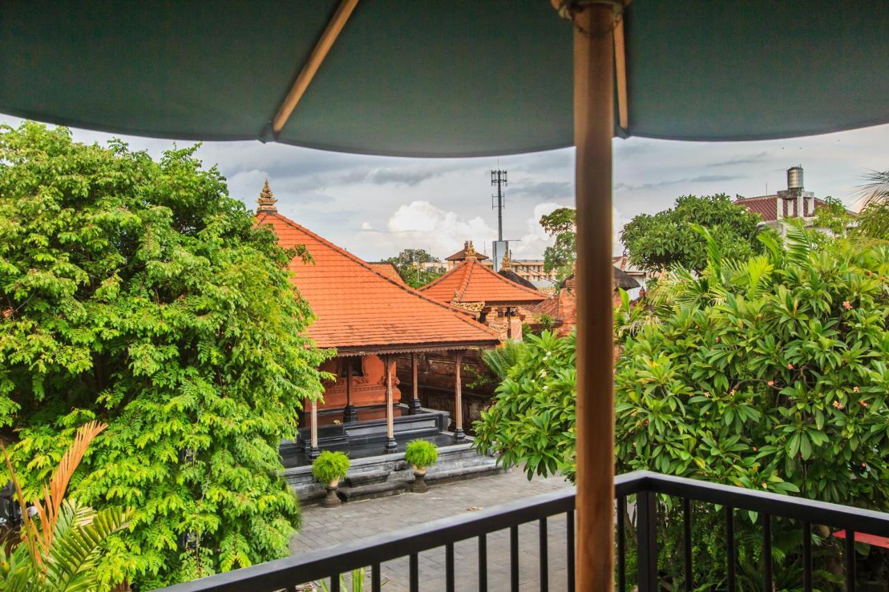 The Jero 18 Kuta Guest House エクステリア 写真
