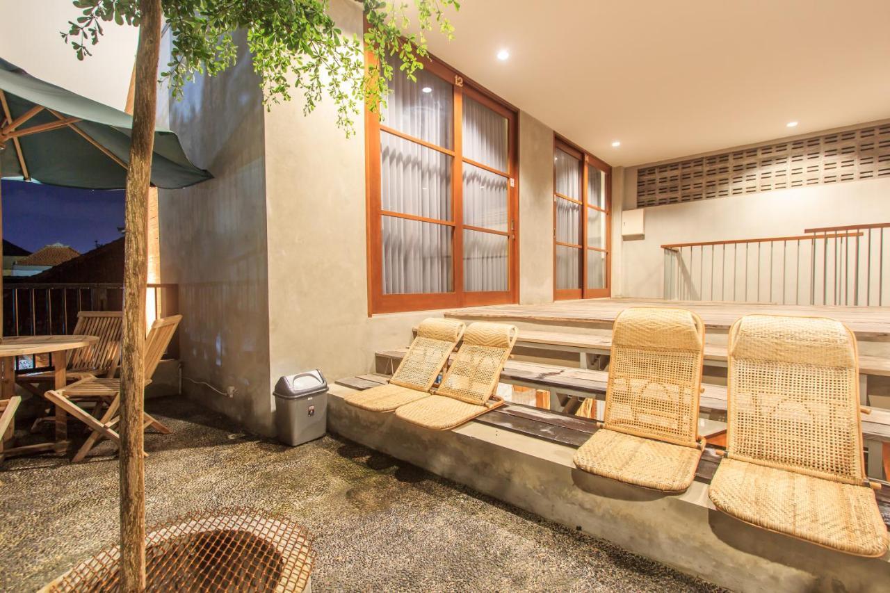 The Jero 18 Kuta Guest House エクステリア 写真